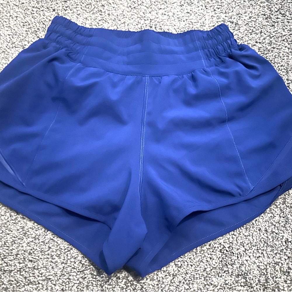 Lululemon Hotty Hot Lined Shorts (2.5 length)